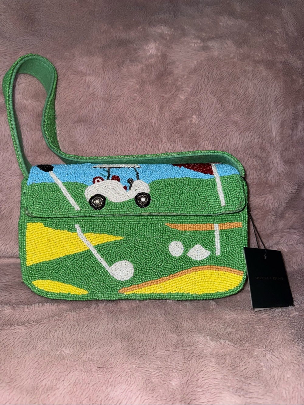 ⛳️ Viral NWT Beaded Golf Scene Shoulder Bag - Green